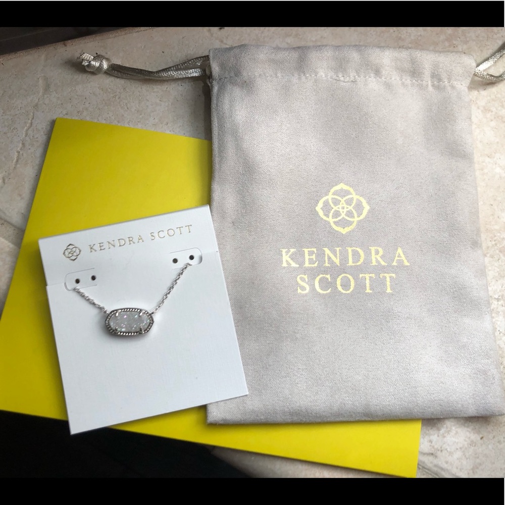 Kendra Scott Elisa Necklace BRAND NEW